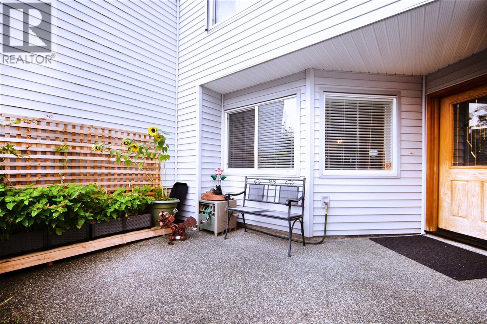 For Sale: 16 1600 Brynmarl Rd, Nanoose Bay, ON | 4 Bed, 3 Bath House for $295,000. See 26 photos!