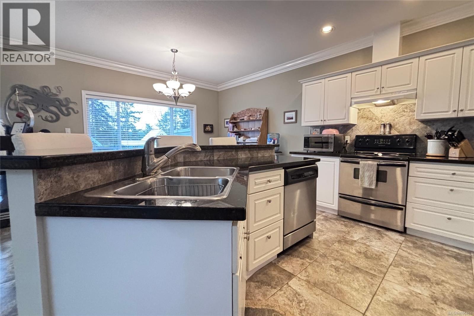 For Sale: 16 1600 Brynmarl Rd, Nanoose Bay, ON | 4 Bed, 3 Bath House for $295,000. See 26 photos!