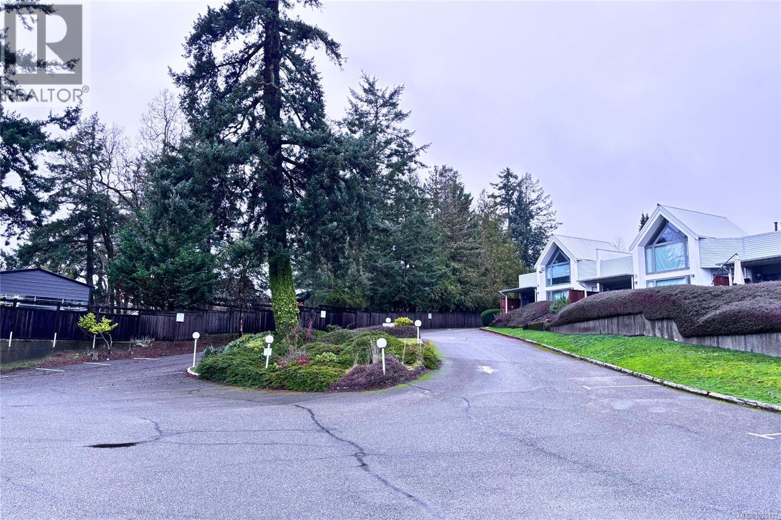 For Sale: 16 1600 Brynmarl Rd, Nanoose Bay, ON | 4 Bed, 3 Bath House for $295,000. See 26 photos!