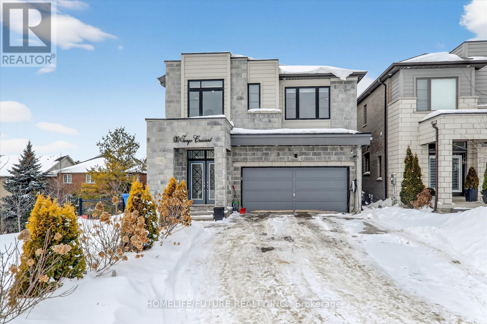 130 TANGO CRESCENT, Newmarket, Ontario