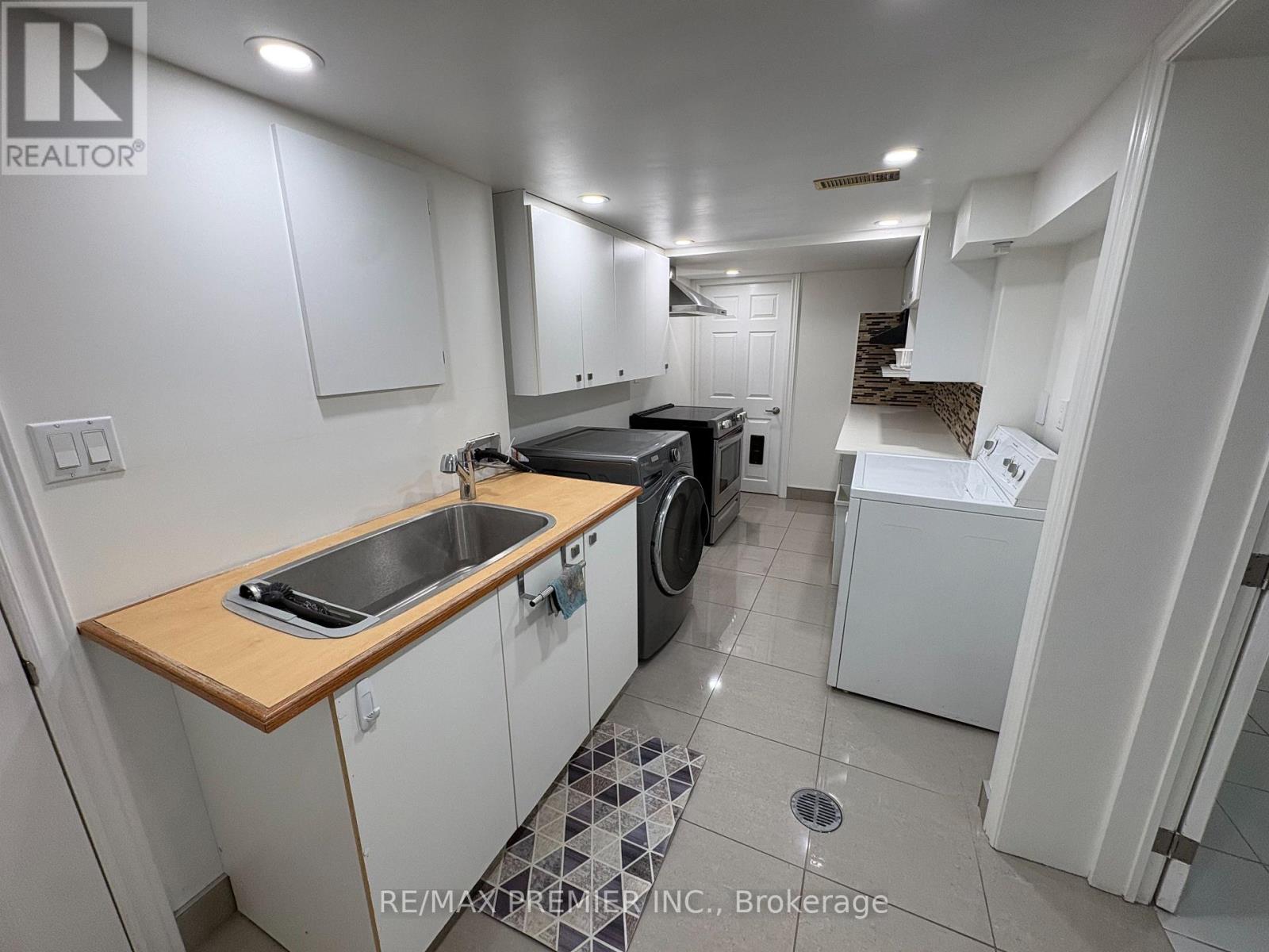 Bsmt - 126 Pioneer Lane, Vaughan, Ontario  L4L 2J1 - Photo 3 - N12756630