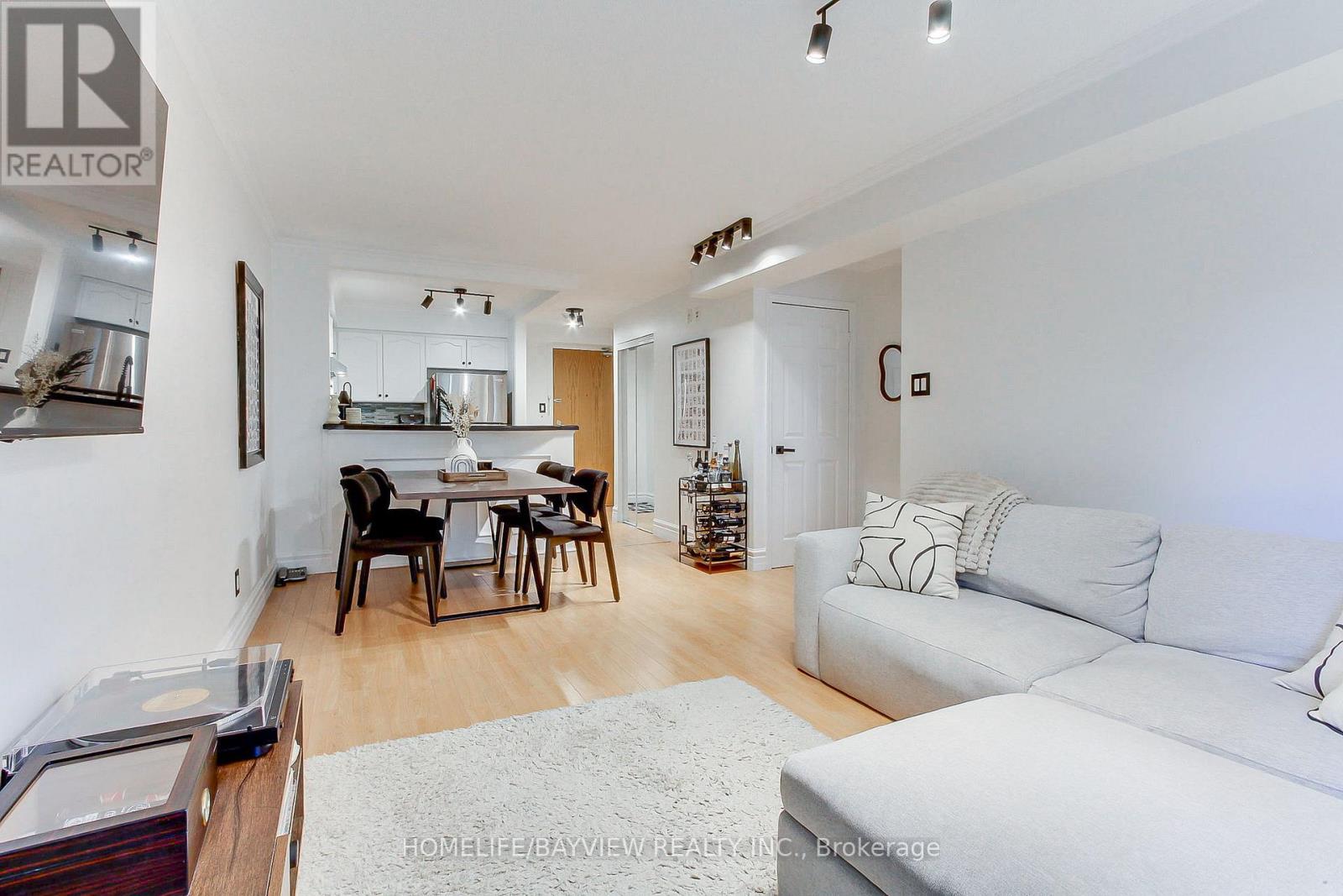 110 - 245 Pine Grove Road, Vaughan, Ontario  L4L 2H7 - Photo 3 - N12756582