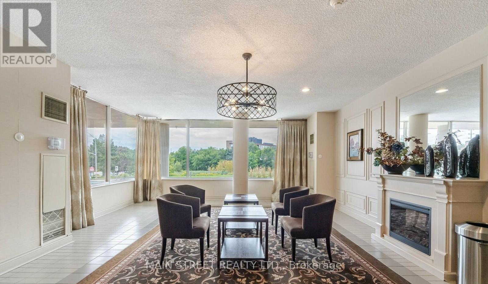 314 - 326 Major Mackenzie Drive E, Richmond Hill, Ontario  L4C 8T4 - Photo 3 - N12756726