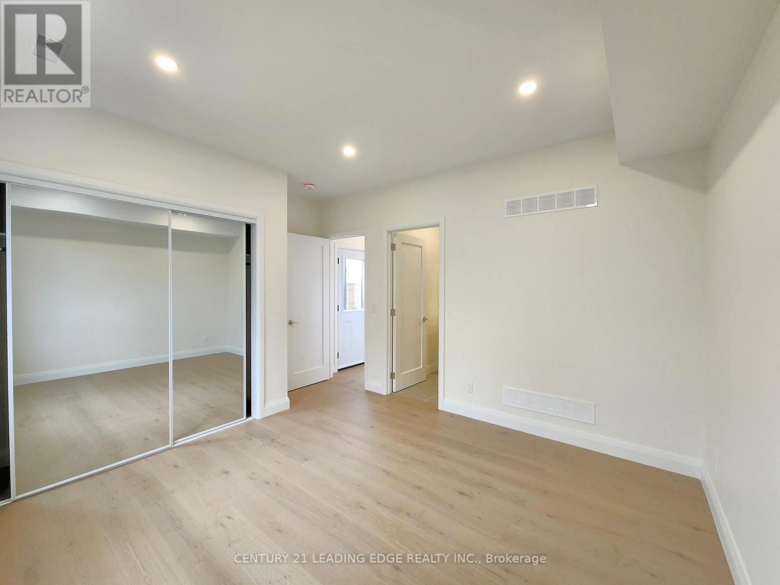 2nd Fl - 346 Lauder Avenue, Toronto (Oakwood Village), Ontario  M6E 3H8 - Photo 7 - C12755188