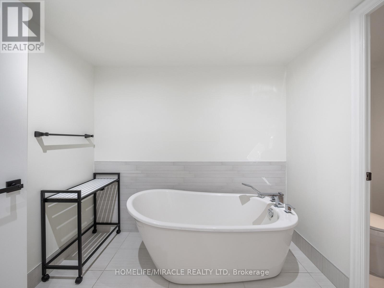 103 - 125 Western Battery Road, Toronto (Niagara), Ontario  M6K 3R8 - Photo 18 - C12757412