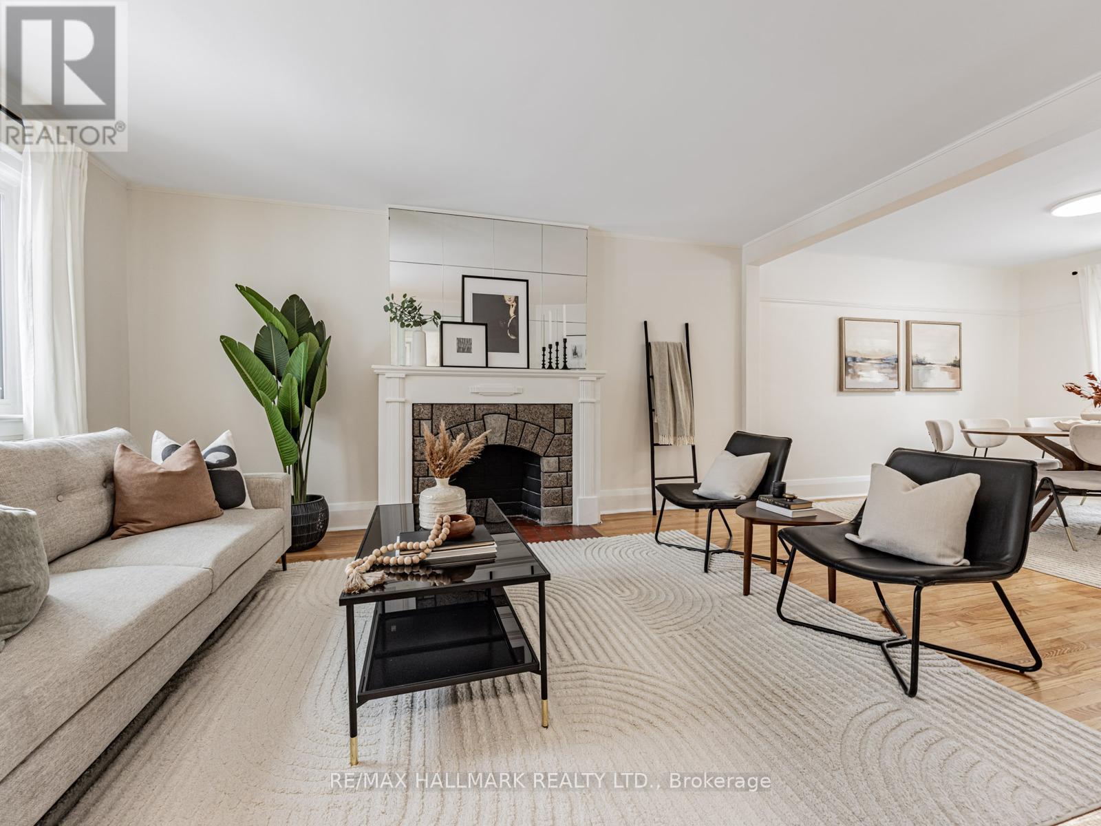 419 Mortimer Avenue, Toronto, Ontario  M4J 2E8 - Photo 3 - E12757794