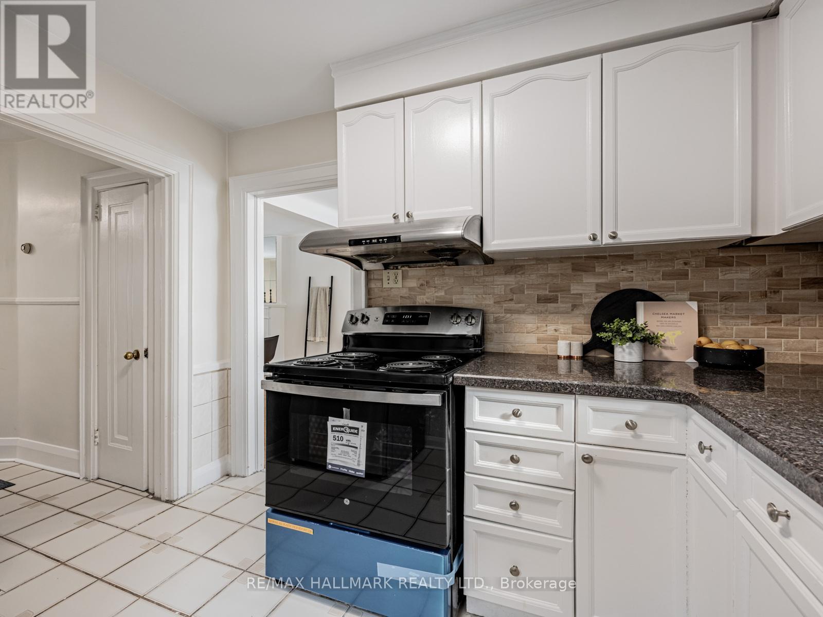 419 Mortimer Avenue, Toronto, Ontario  M4J 2E8 - Photo 16 - E12757794