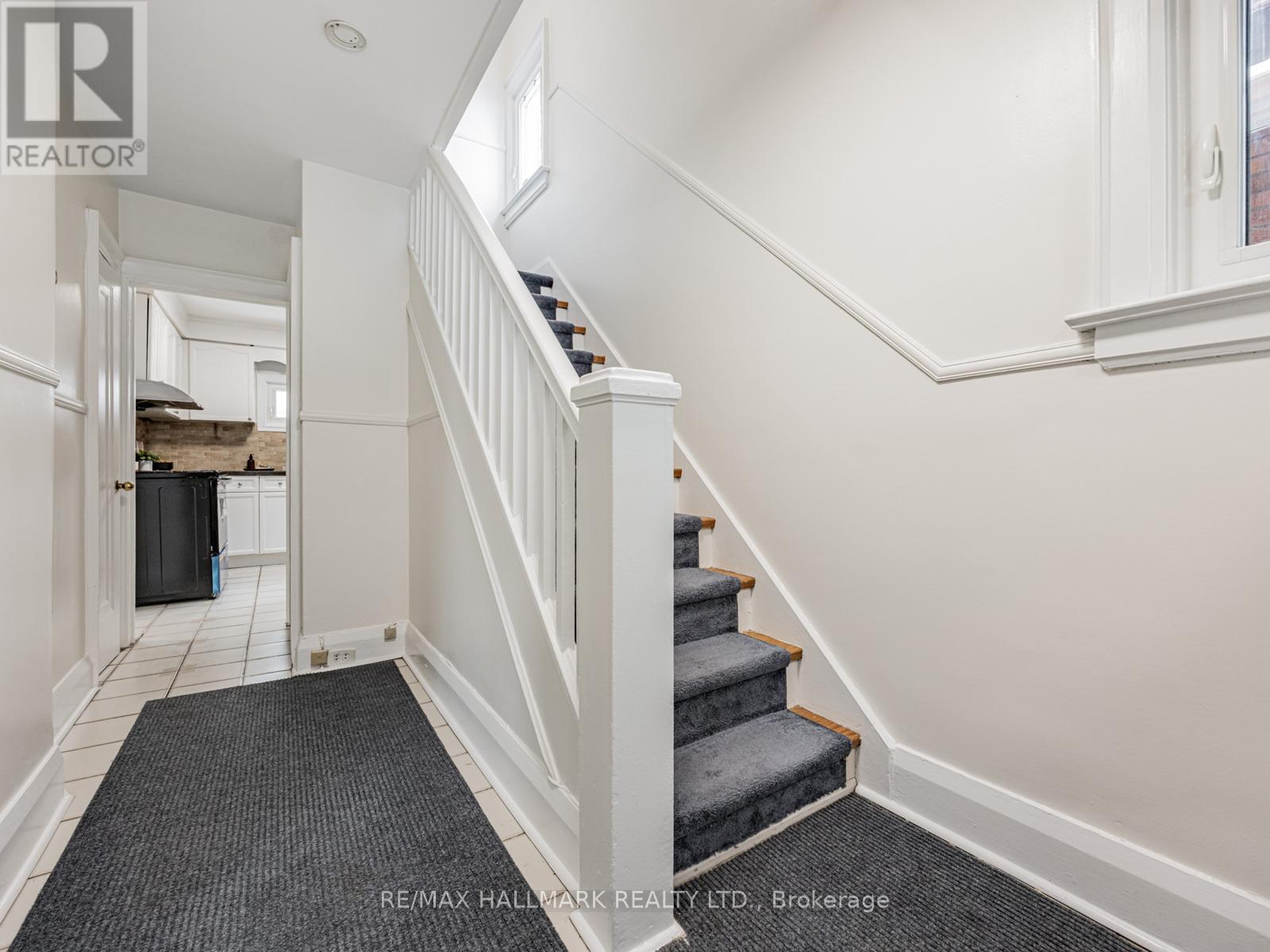 419 Mortimer Avenue, Toronto, Ontario  M4J 2E8 - Photo 18 - E12757794