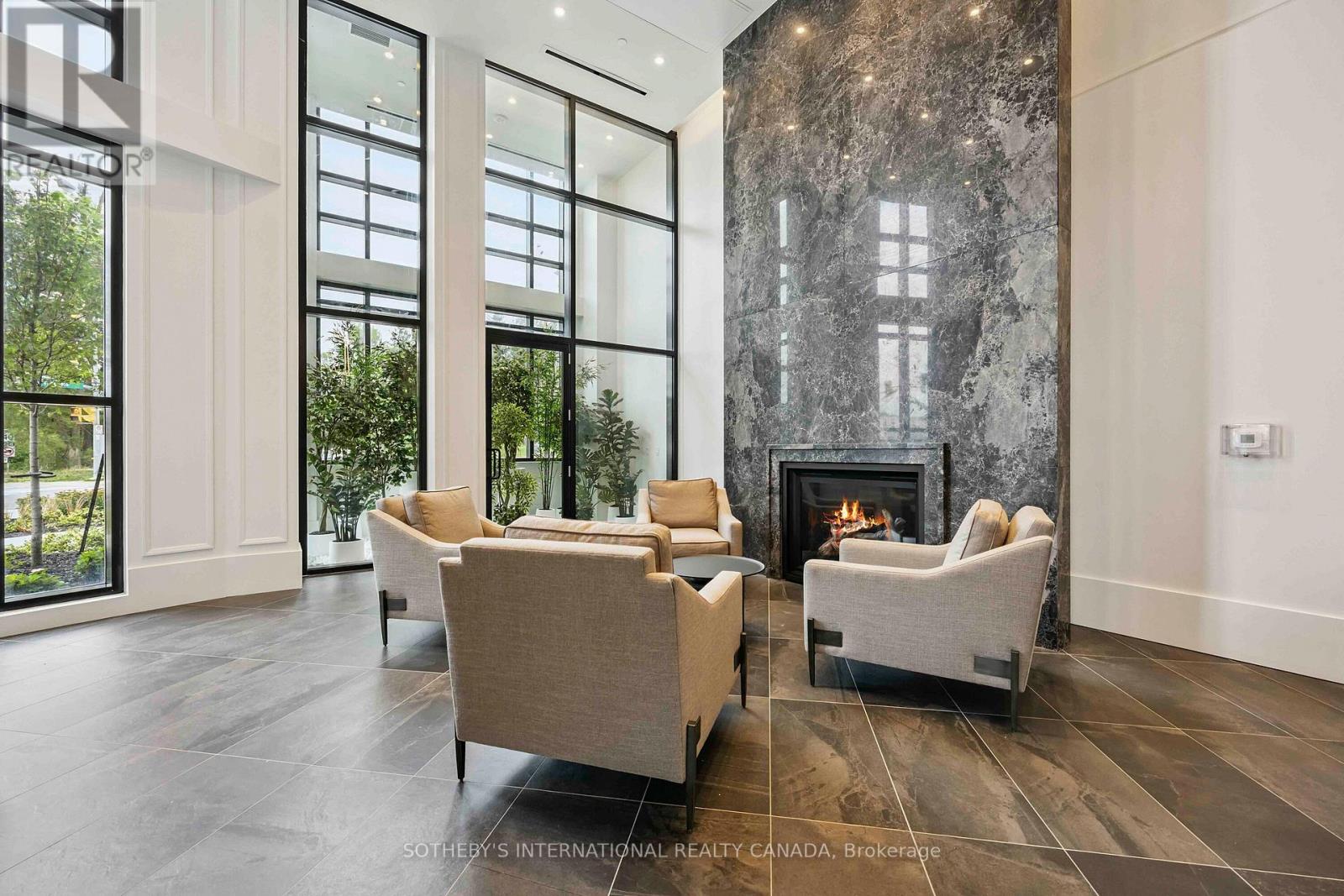 405 - 2075 King Road, King (King City), Ontario  L7B 0R6 - Photo 3 - N12756776