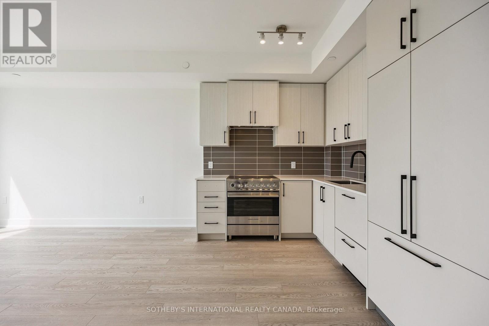 405 - 2075 King Road, King (King City), Ontario  L7B 0R6 - Photo 15 - N12756776