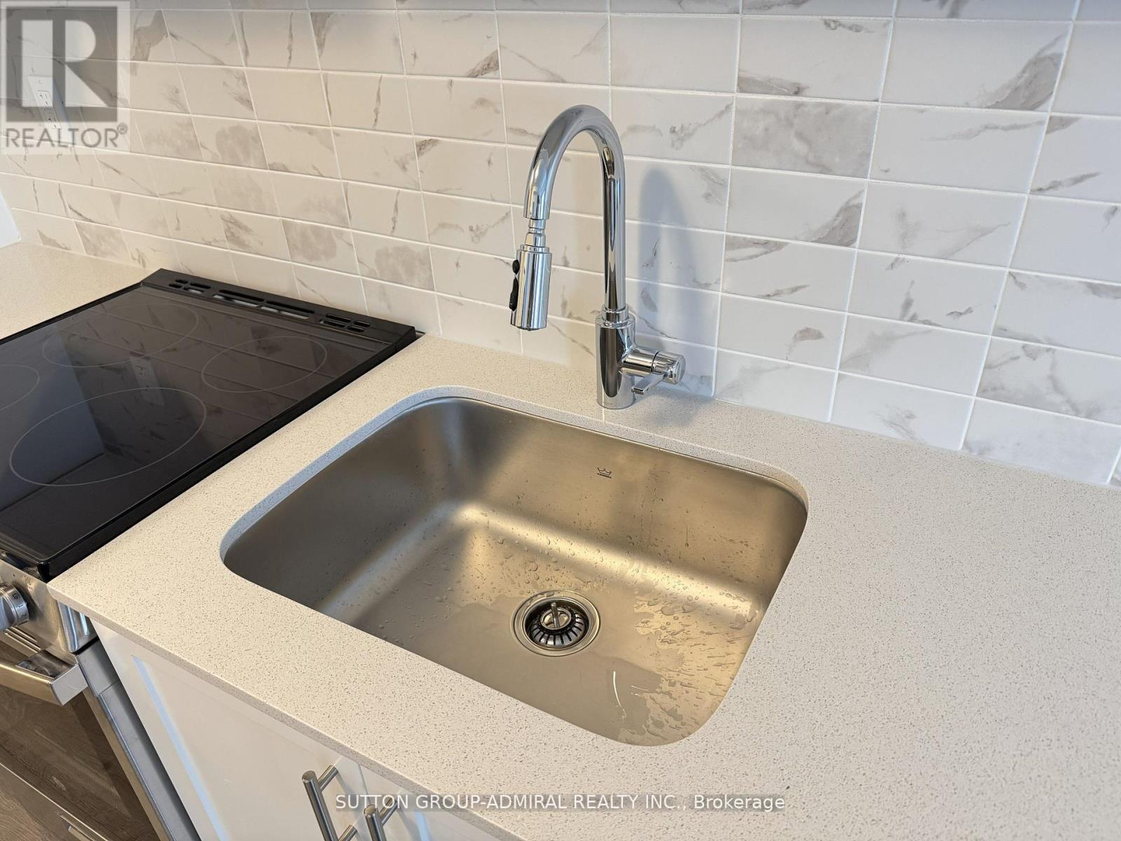 A1106 - 705 Davis Drive, Newmarket, Ontario  L3Y 2R2 - Photo 10 - N12756962