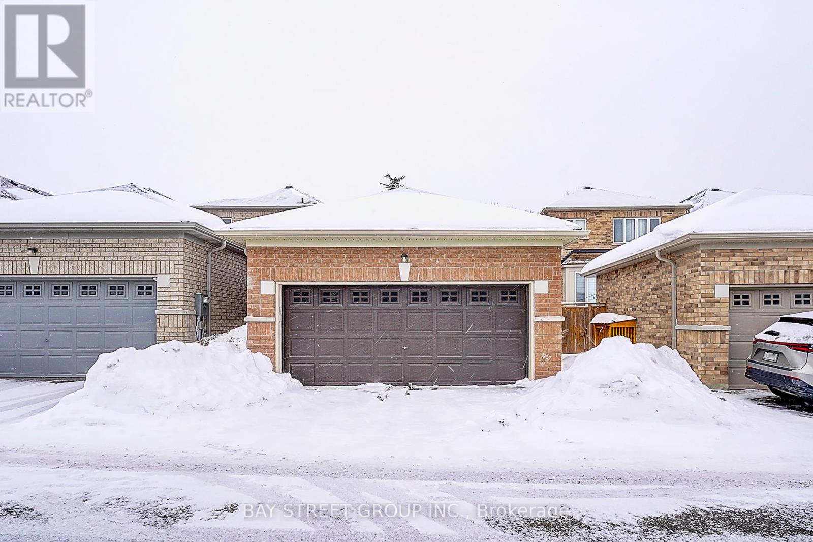 86 Autumn Glow Drive, Markham, Ontario  L6B 0P6 - Photo 5 - N12757116