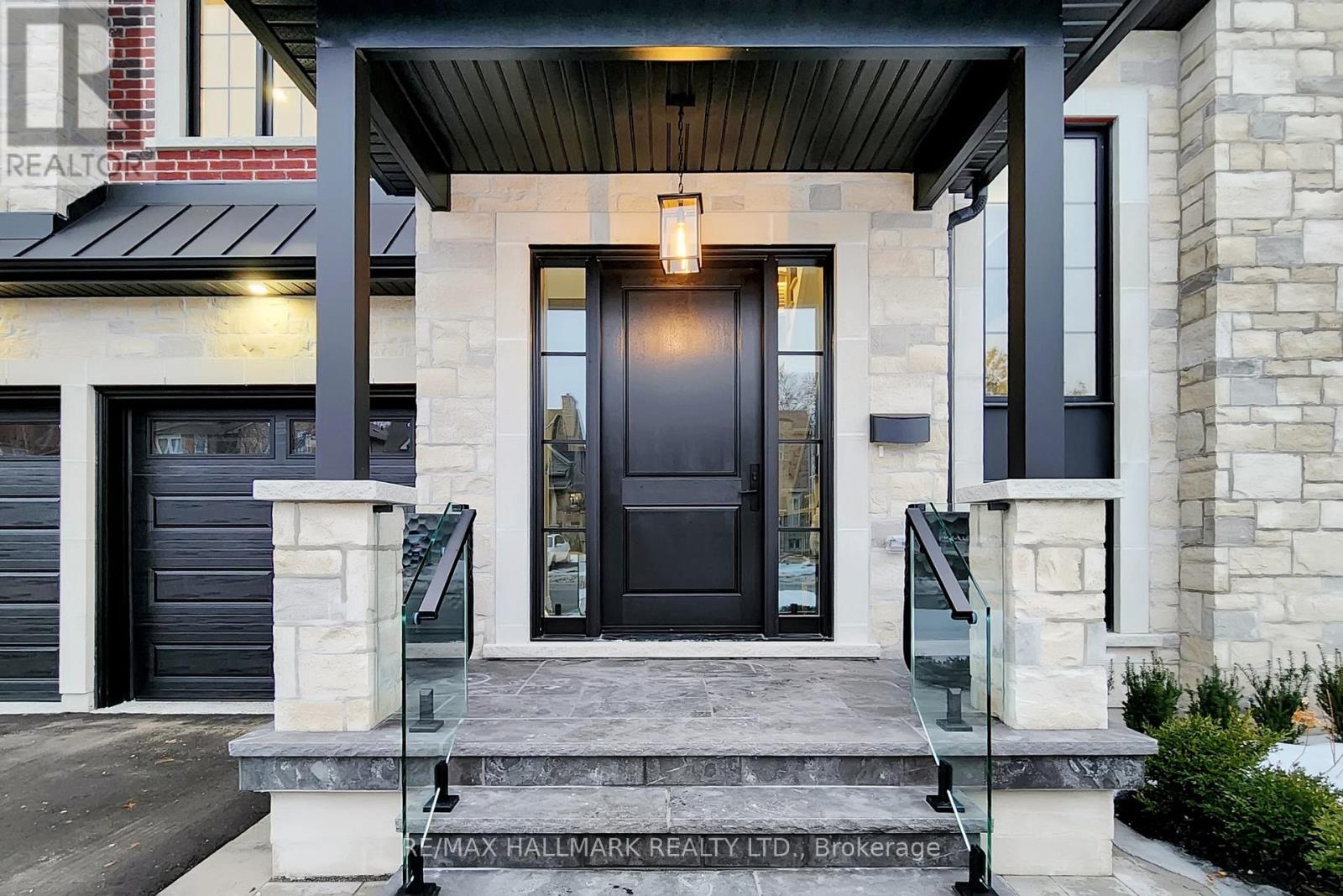 31 Naughton Drive, Richmond Hill (Westbrook), Ontario  L4C 4M6 - Photo 5 - N12757236