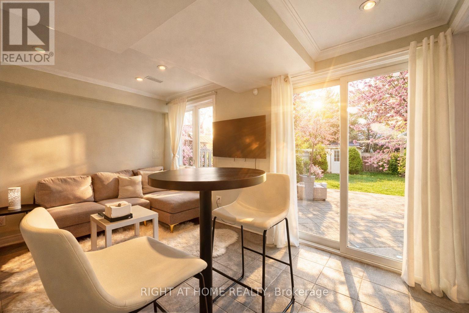 95 Giancola Crescent, Vaughan, Ontario  L6A 2T5 - Photo 10 - N12757122