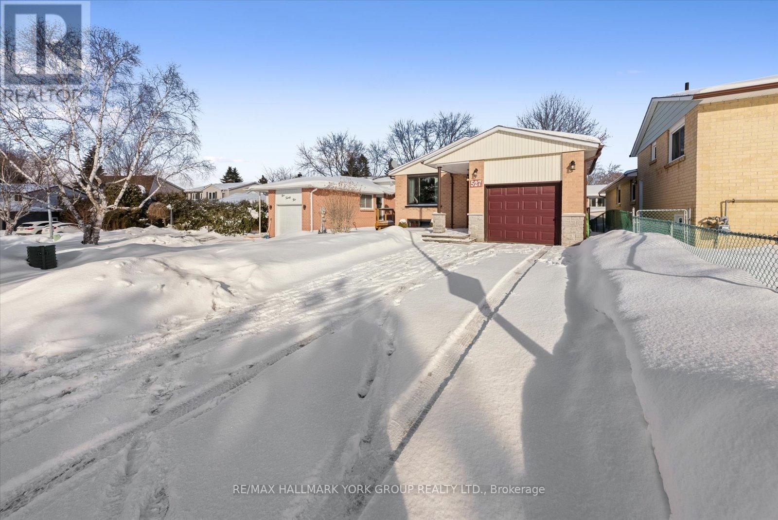 527 Cody Crescent, Newmarket, Ontario  L3Y 5L9 - Photo 4 - N12757364