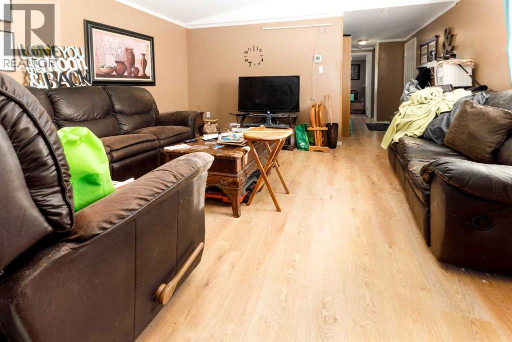 2 East Loop Joffre Trailer Crt., Joffre, Alberta  T4L 2N2 - Photo 6 - A2272324