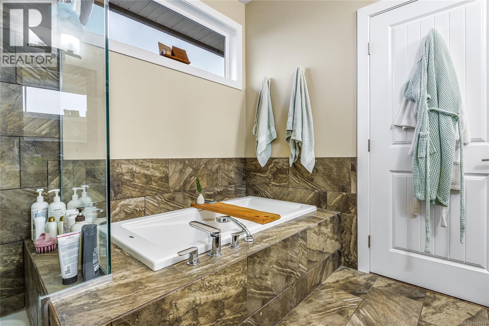 698 Eagle View Pl, Campbell River, British Columbia  V9W 0B2 - Photo 20 - 1021401