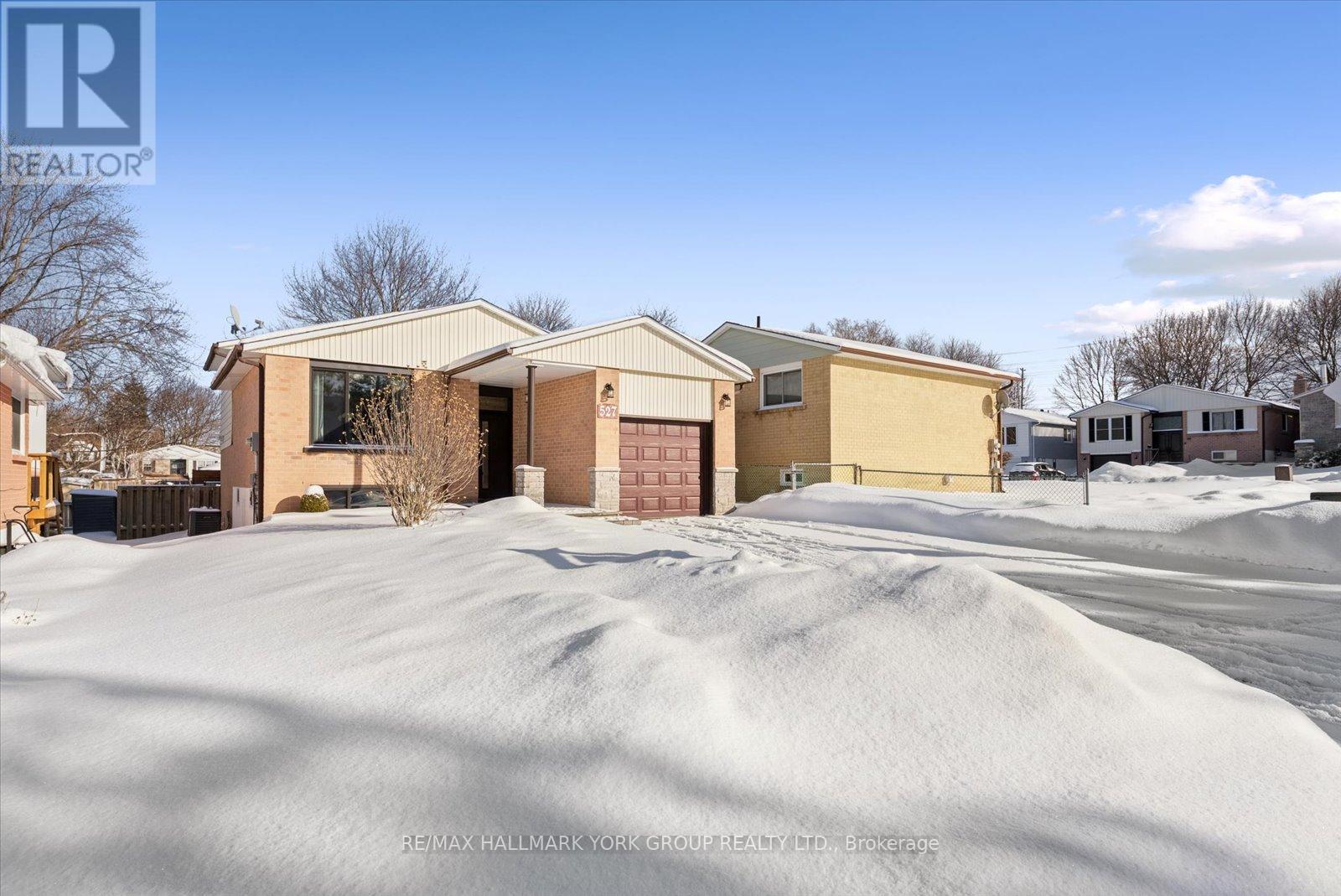 527 Cody Crescent, Newmarket, Ontario  L3Y 5L9 - Photo 5 - N12757364