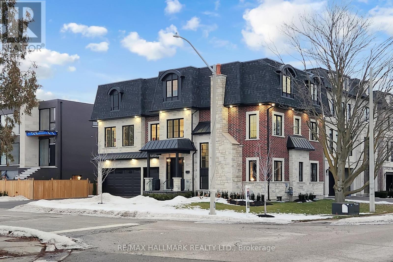 31 Naughton Drive, Richmond Hill (Westbrook), Ontario  L4C 4M6 - Photo 4 - N12757236