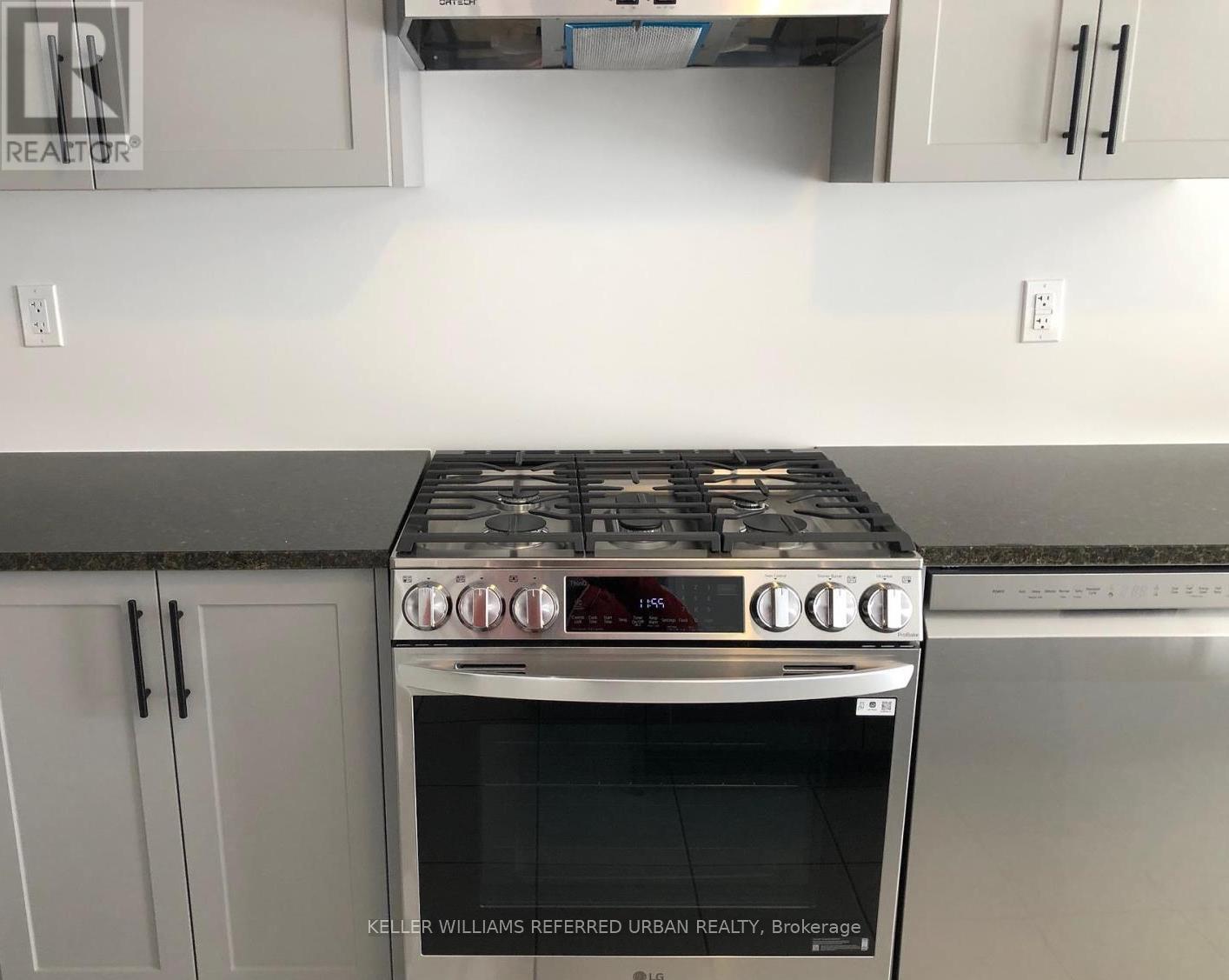 1466 Stovell Crescent, Innisfil, Ontario  L0L 1W0 - Photo 7 - N12757454