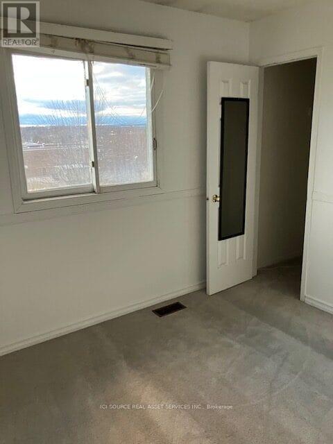 42 Coe Drive, Ajax (Central), Ontario  L1T 0A3 - Photo 12 - E12756416