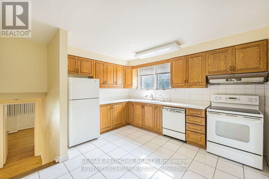 159 Fitzgerald Avenue, Markham, Ontario  L3R 1R7 - Photo 3 - N12757756