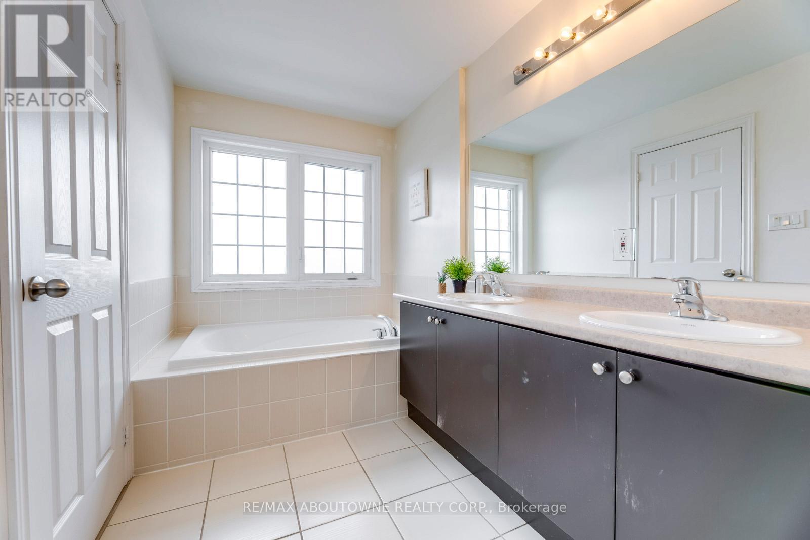 233 Dundas Way, Markham, Ontario  L6E 0S8 - Photo 26 - N12757984