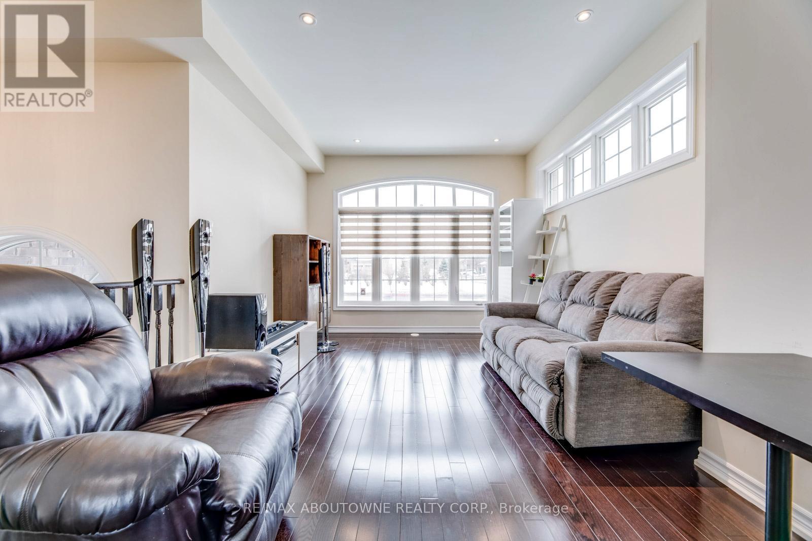 233 Dundas Way, Markham, Ontario  L6E 0S8 - Photo 5 - N12757984