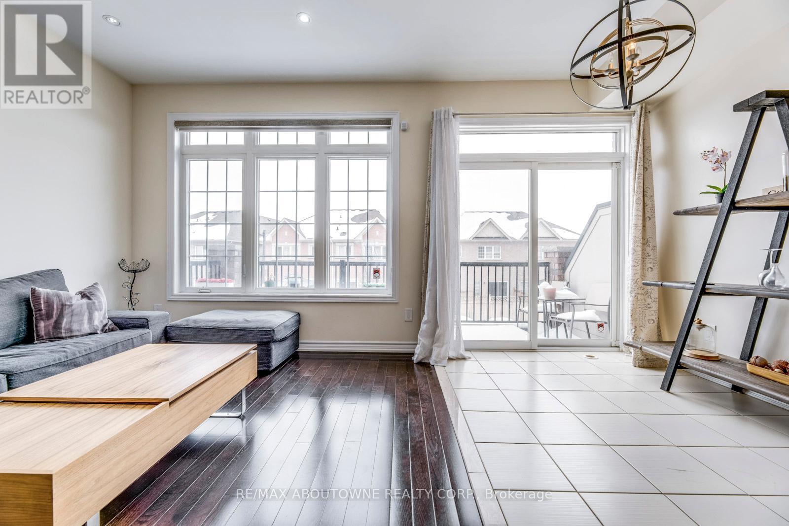 233 Dundas Way, Markham, Ontario  L6E 0S8 - Photo 10 - N12757984