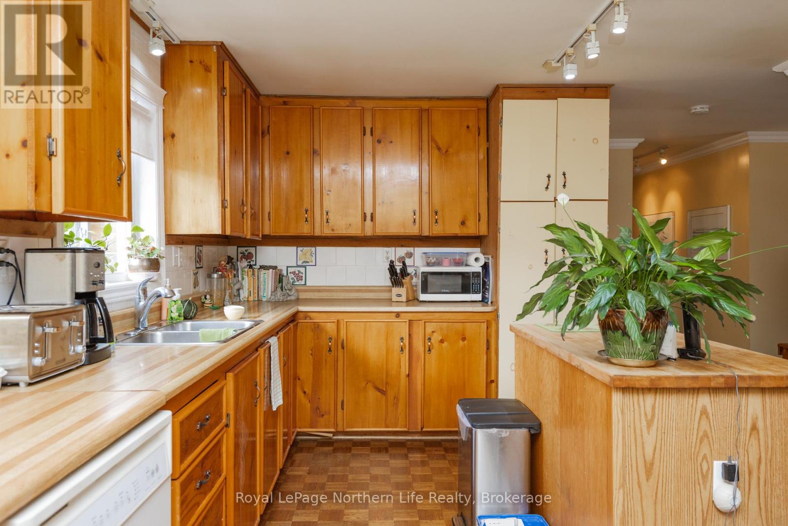 809 Cameron Road, Papineau-Cameron, Ontario  P0H 1V0 - Photo 15 - X12610488