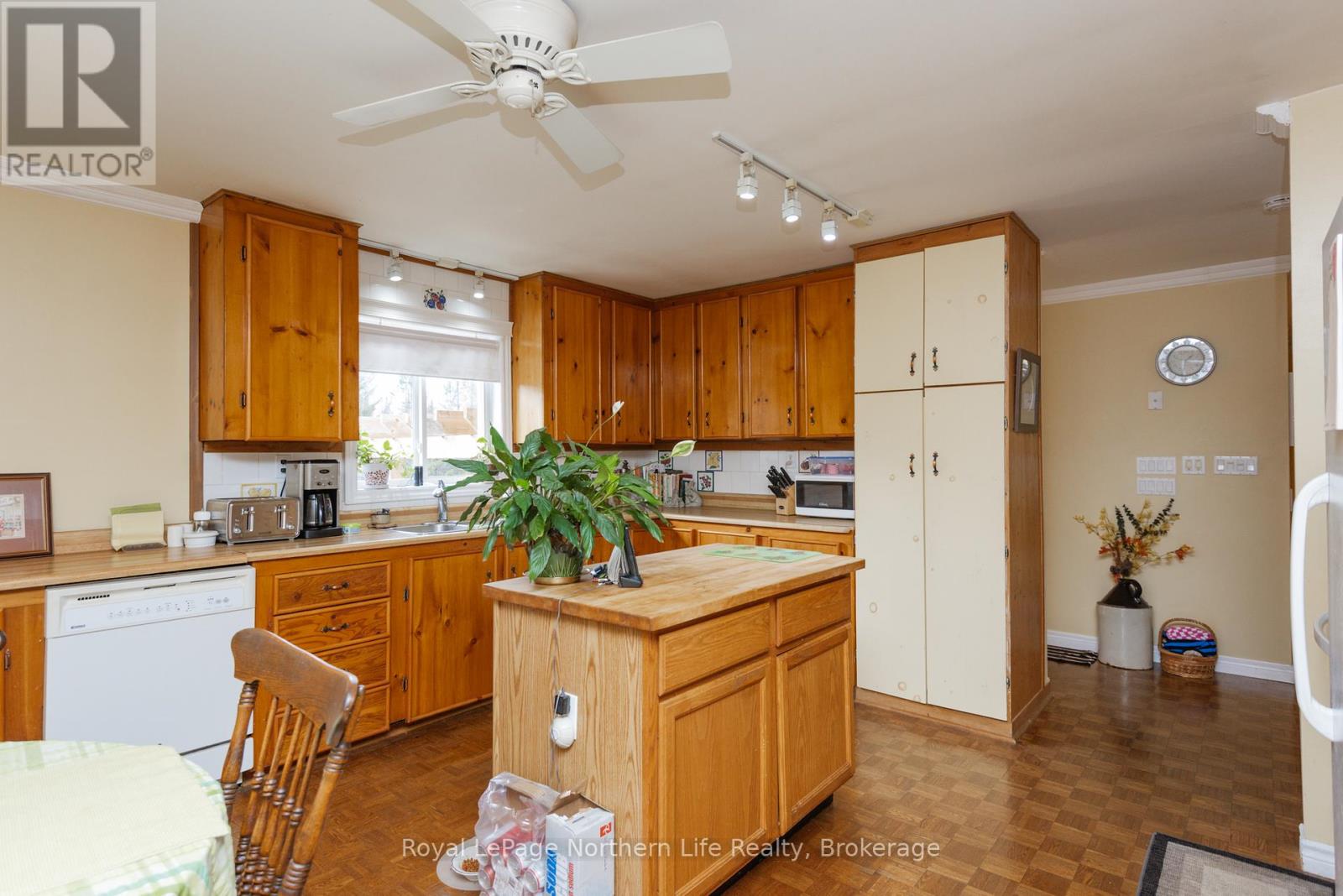 809 Cameron Road, Papineau-Cameron, Ontario  P0H 1V0 - Photo 13 - X12610488