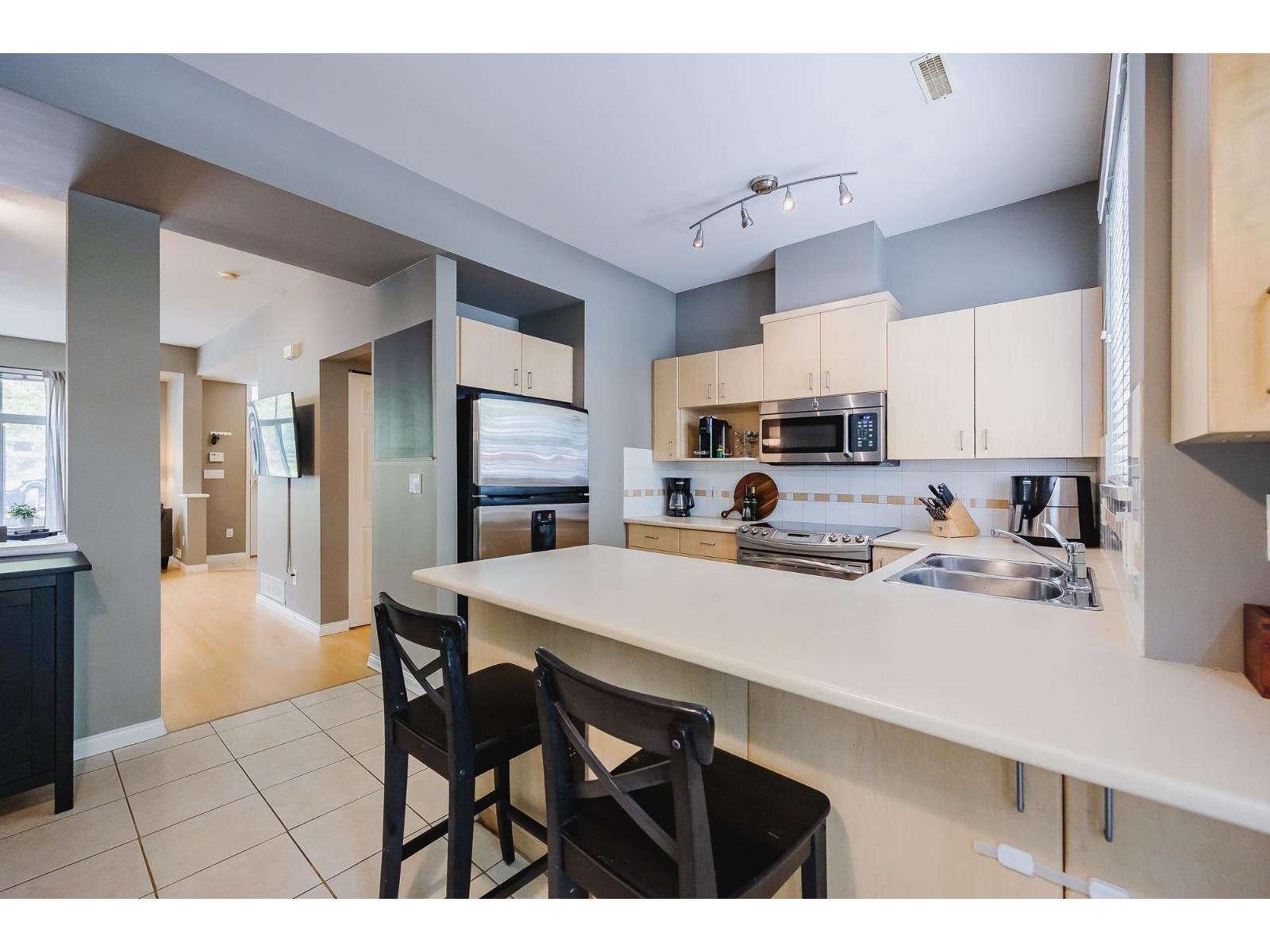 45 6465 184a Street, Surrey, British Columbia  V3S 8X9 - Photo 8 - R3086521