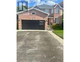 11 KELSEY CRESCENT, Barrie, Ontario