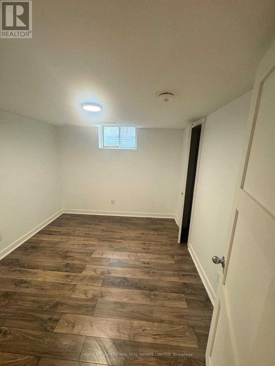 11 Kelsey Crescent, Barrie, Ontario  L4N 0J7 - Photo 5 - S12757652