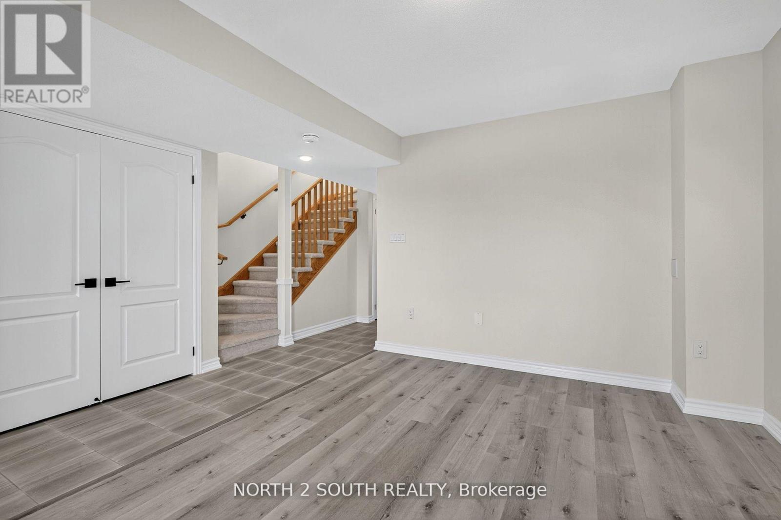 11 Lana Circle, Wasaga Beach, Ontario  L9Z 0L2 - Photo 6 - S12756722