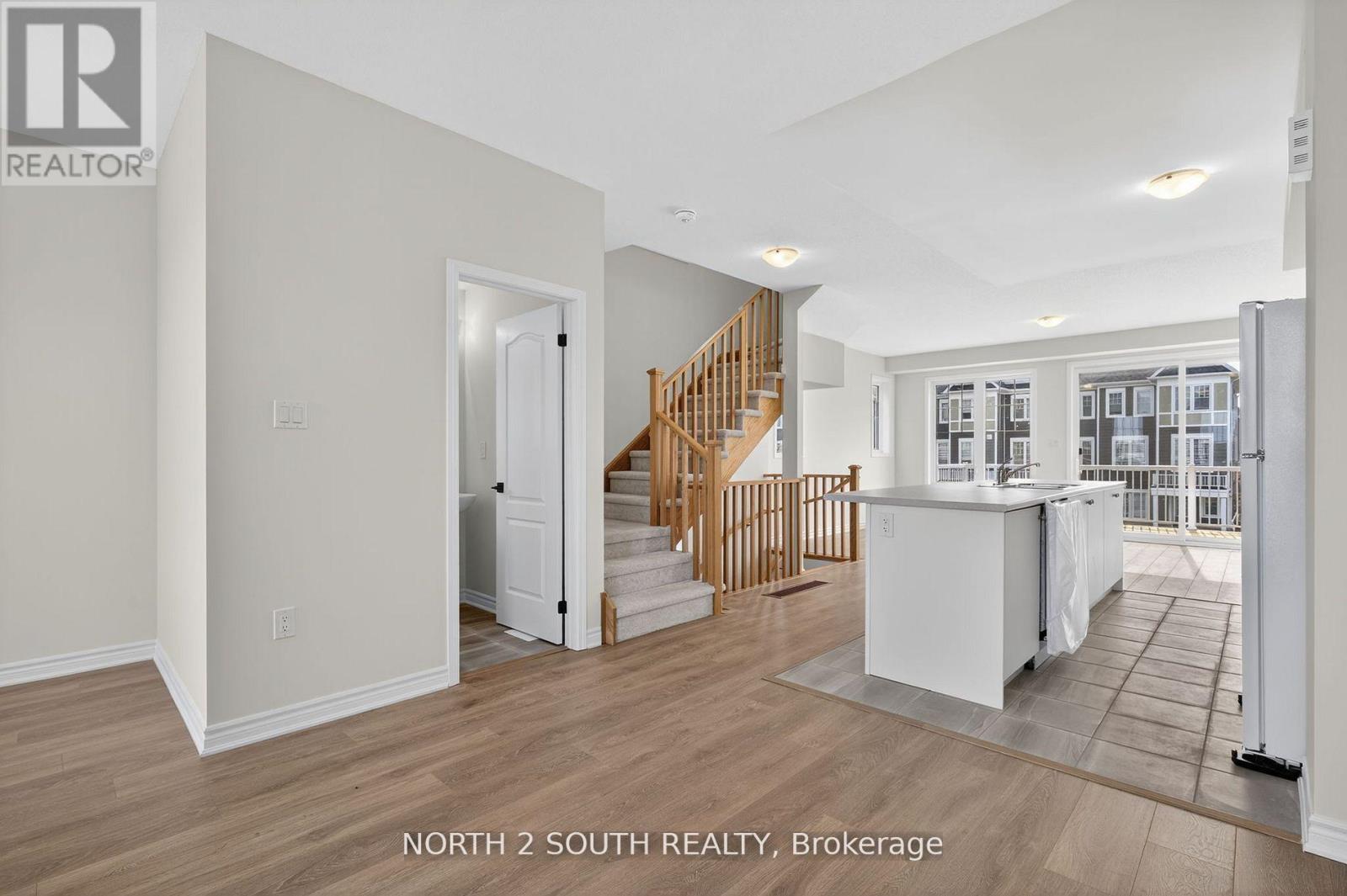 11 Lana Circle, Wasaga Beach, Ontario  L9Z 0L2 - Photo 13 - S12756722