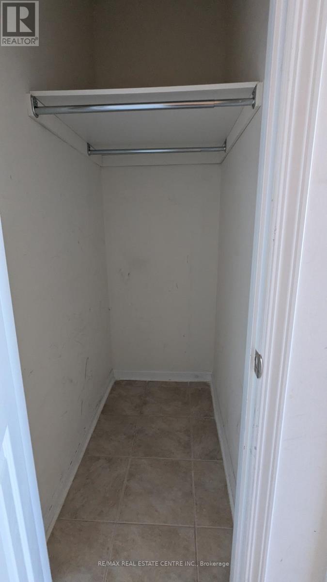 406 - 5705 Long Valley Road, Mississauga, Ontario  L5M 0L8 - Photo 7 - W12644050