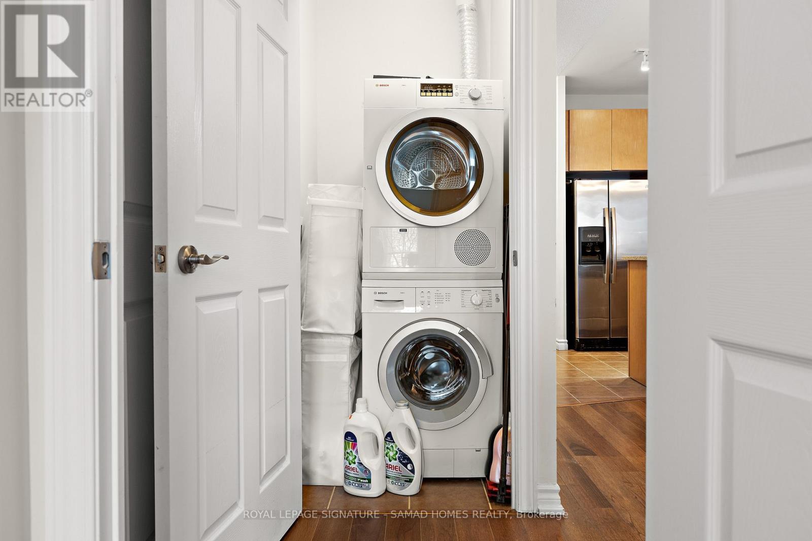 215 - 1135 Royal York Road, Toronto, Ontario  M9A 0C3 - Photo 13 - W12668768