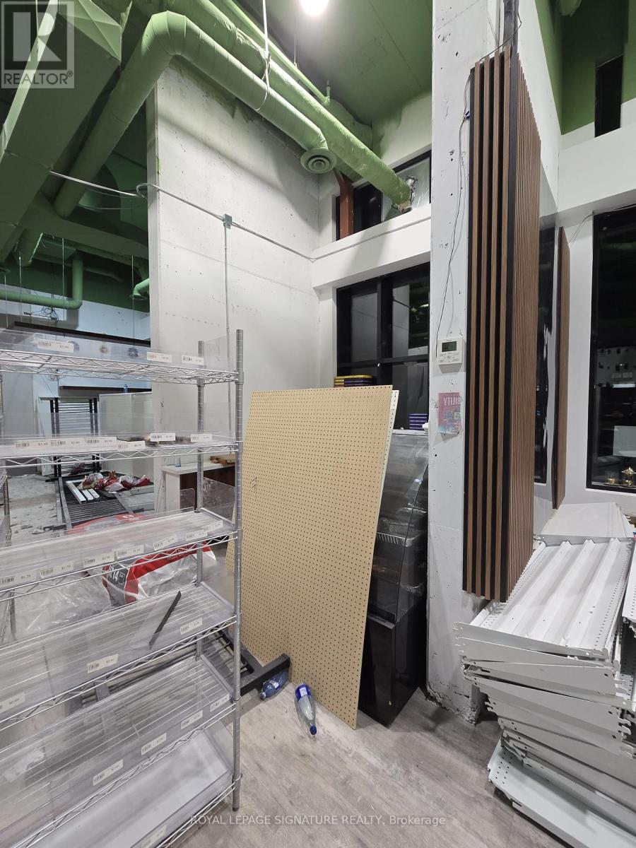 159 - 405 Dundas Street W, Oakville, Ontario  L6M 5P9 - Photo 4 - W12683950