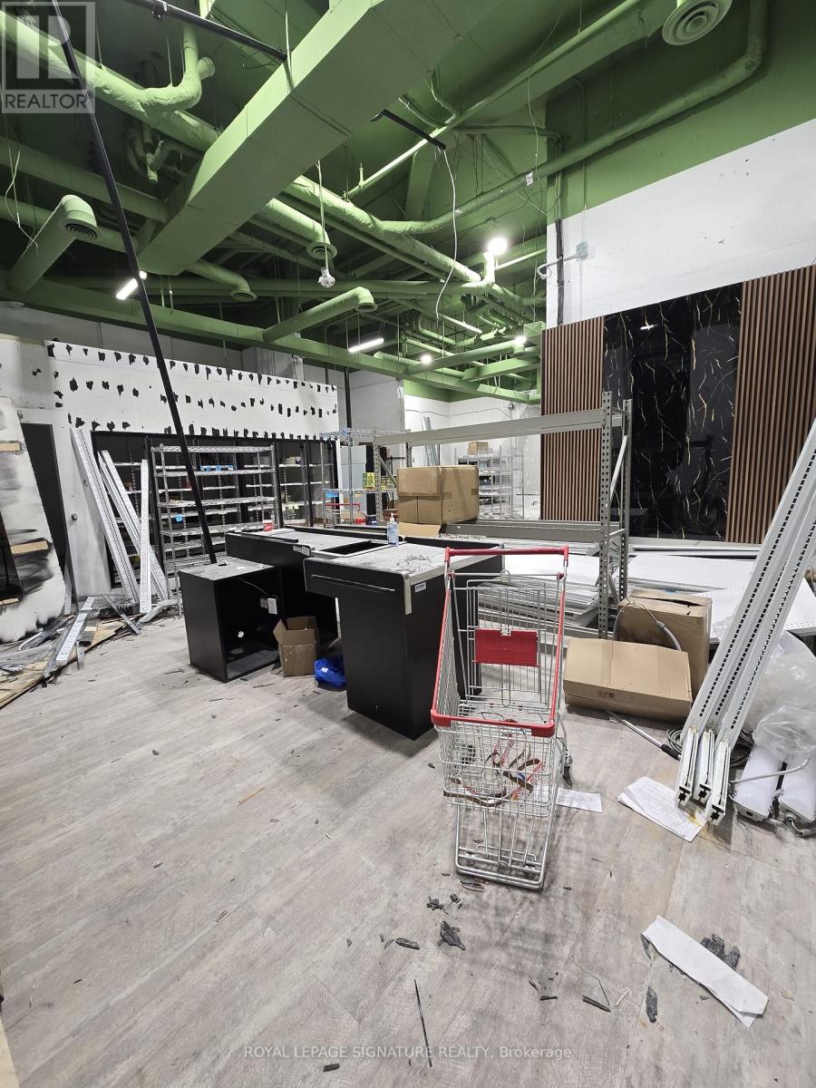 159 - 405 Dundas Street W, Oakville, Ontario  L6M 5P9 - Photo 2 - W12683950