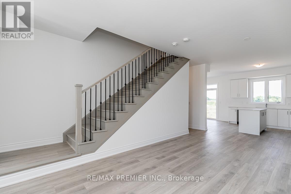 57 Union Boulevard, Wasaga Beach, Ontario  L9Z 0M2 - Photo 7 - S12757132