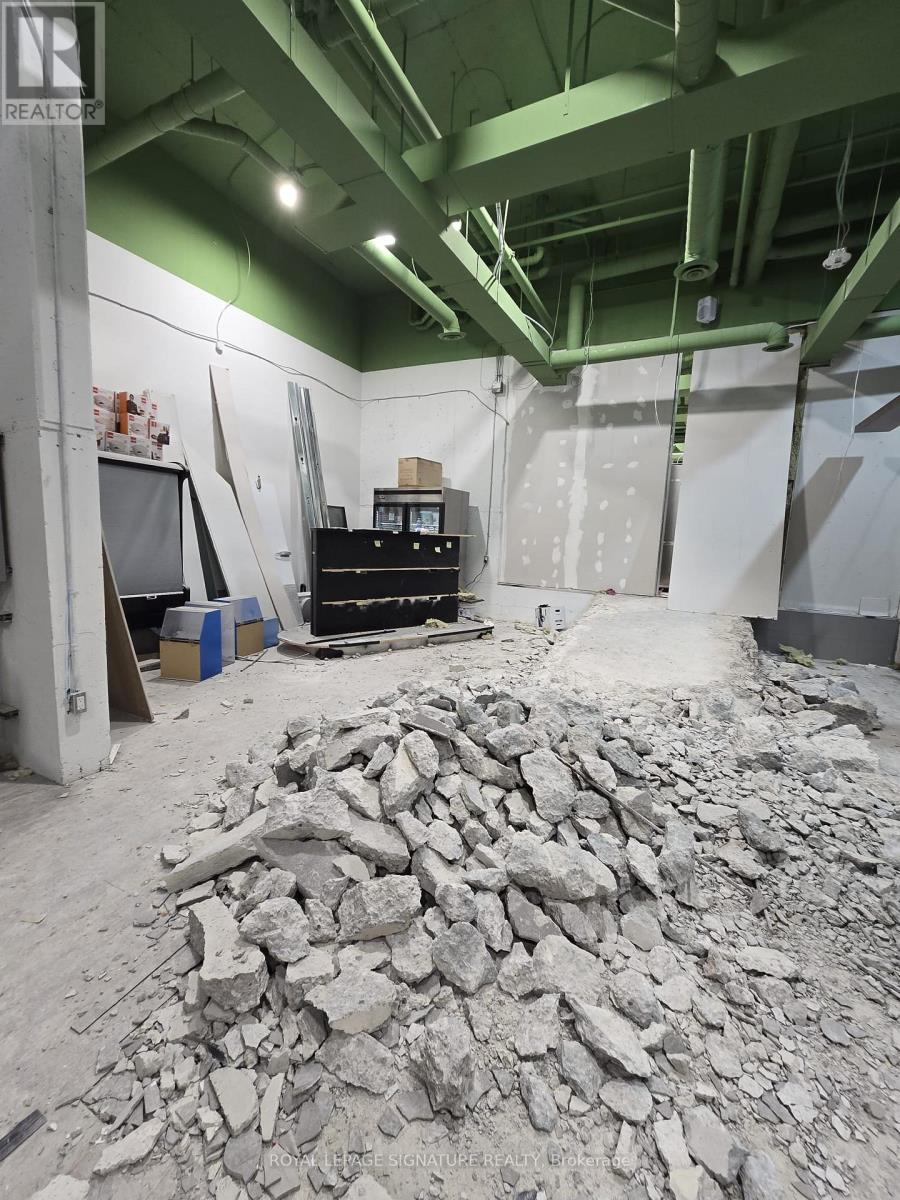 159 - 405 Dundas Street W, Oakville, Ontario  L6M 5P9 - Photo 7 - W12683950