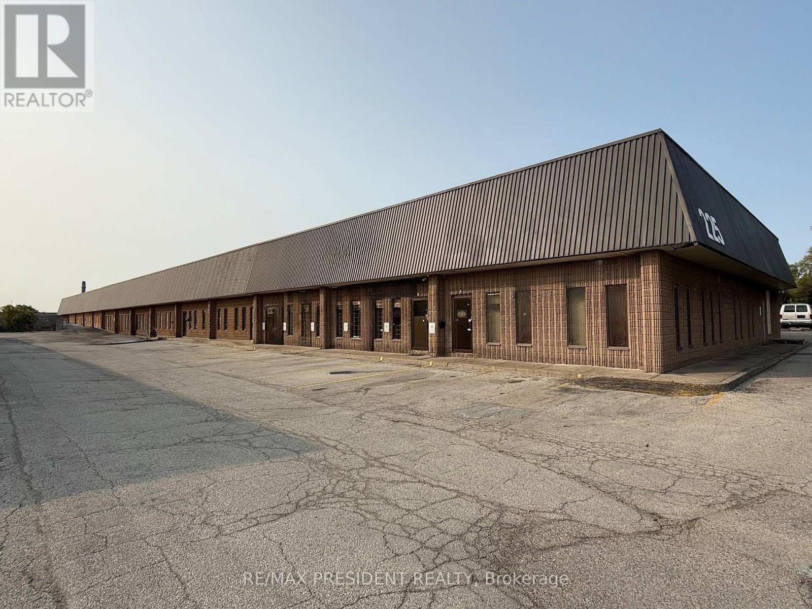 225 ADVANCE BOULEVARD, Brampton, Ontario