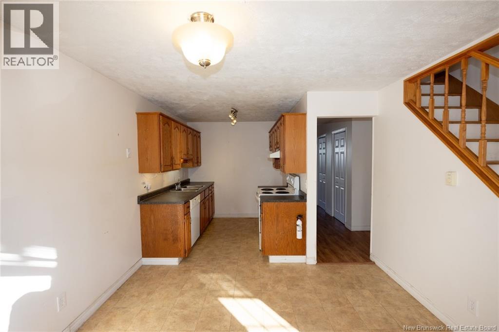 50 Colwell Drive Unit# 16, Fredericton, New Brunswick  E3A 6R3 - Photo 2 - NB133164