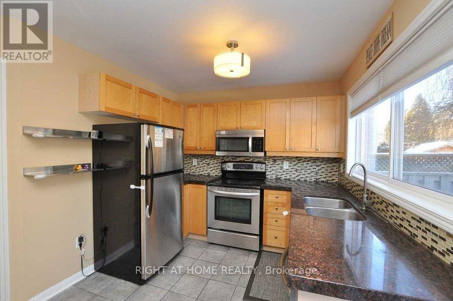 1345 Goldhawk Trail, Oakville, Ontario  L6M 3Y5 - Photo 8 - W12746756