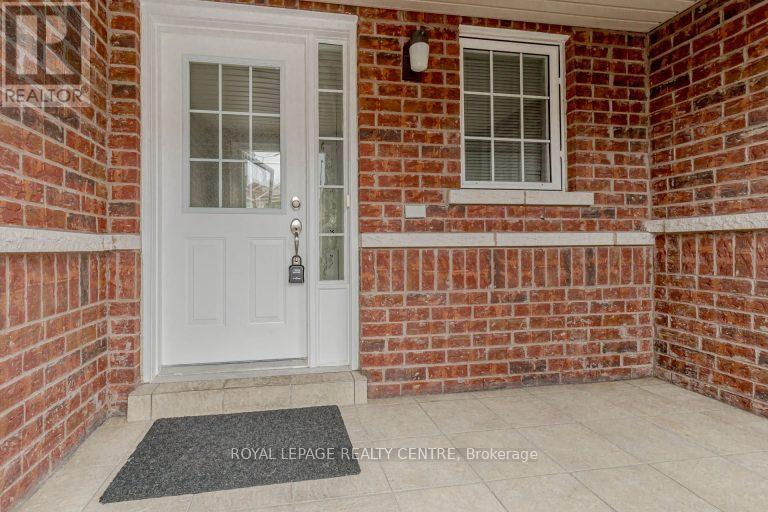 70 Charcoal Way, Brampton, Ontario  L6Y 5R9 - Photo 2 - W12729284