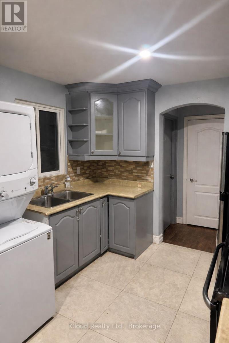 Upper - 46 Salisbury Circle, Brampton, Ontario  L6V 2Z5 - Photo 3 - W12751958