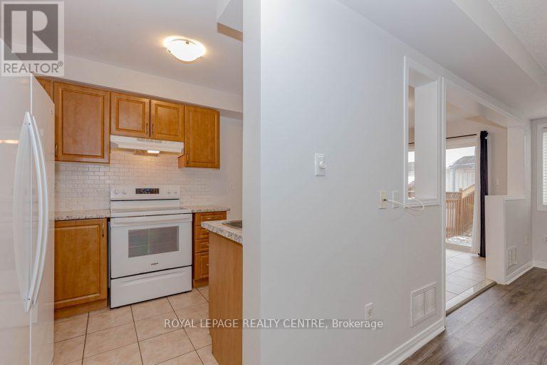 70 Charcoal Way, Brampton, Ontario  L6Y 5R9 - Photo 9 - W12729284