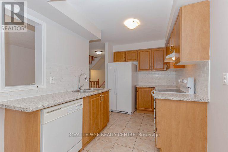 70 Charcoal Way, Brampton, Ontario  L6Y 5R9 - Photo 11 - W12729284