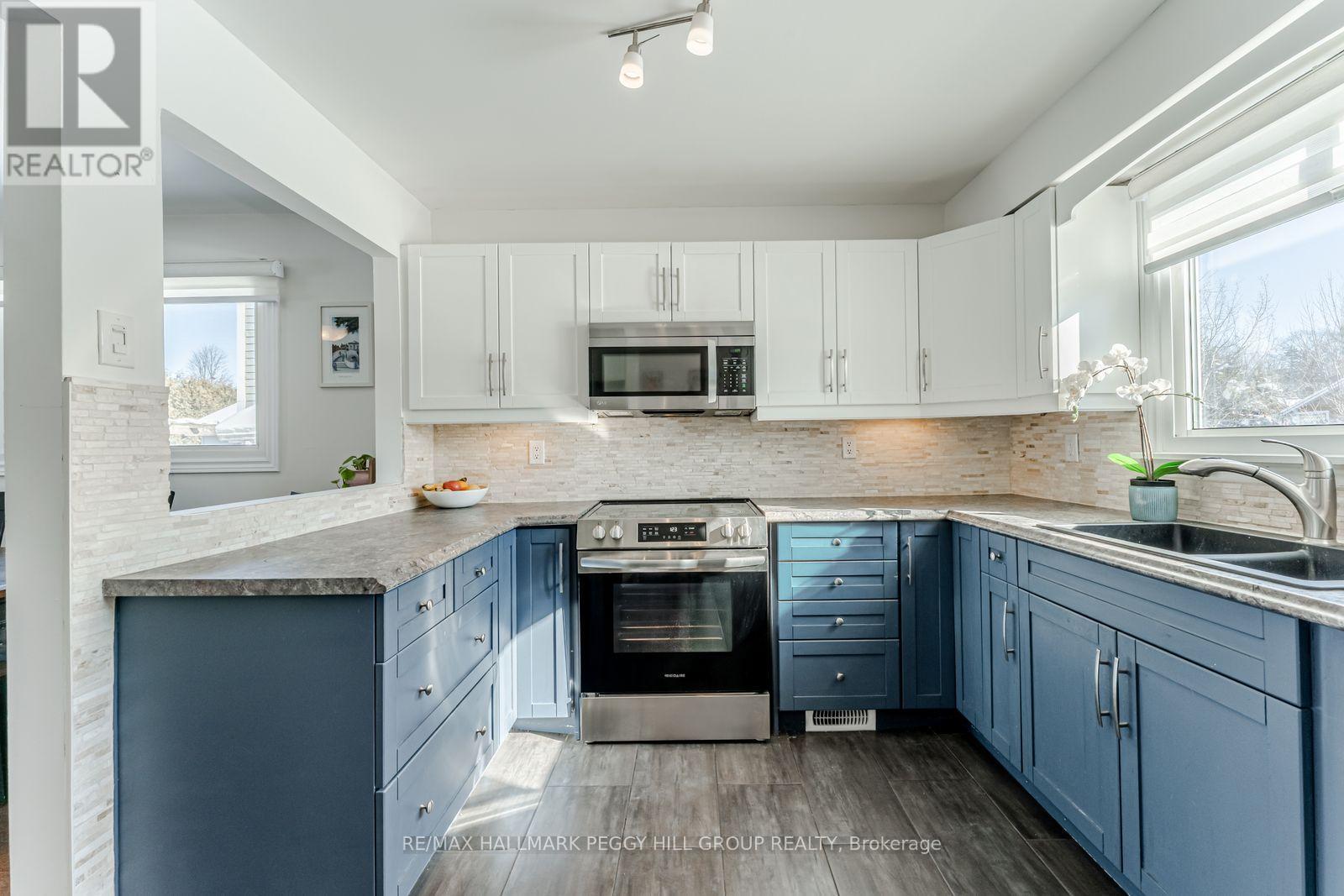 6 James Street, Barrie, Ontario  L4N 6M4 - Photo 4 - S12757614